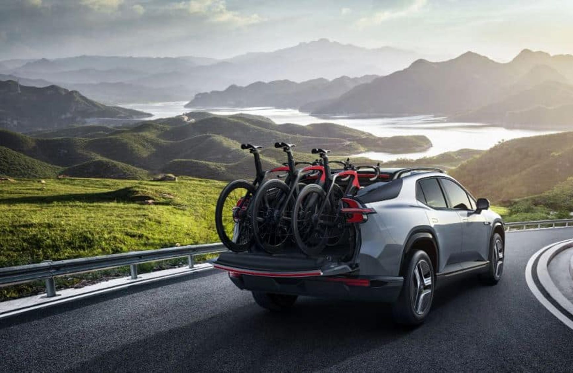 รูปภาพ ดีพอล Deepal EO7 Plus ปี 2024