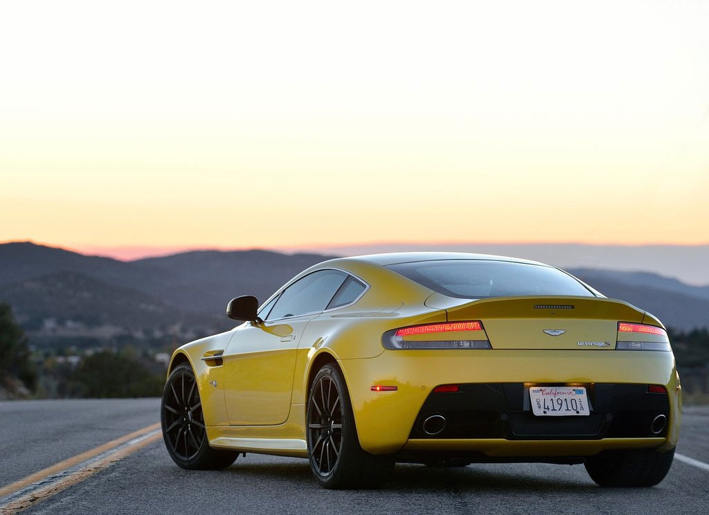 รูปภาพ แอสตัน มาร์ติน Aston Martin Vantage S ปี 2014