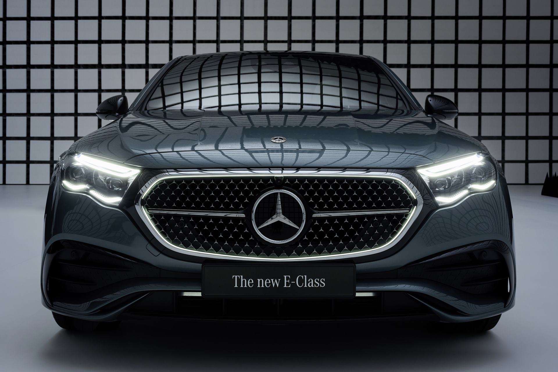 รูปภาพ เมอร์เซเดส-เบนซ์ Mercedes-benz E-Class E 350 e AMG Dํynamic ปี 2024