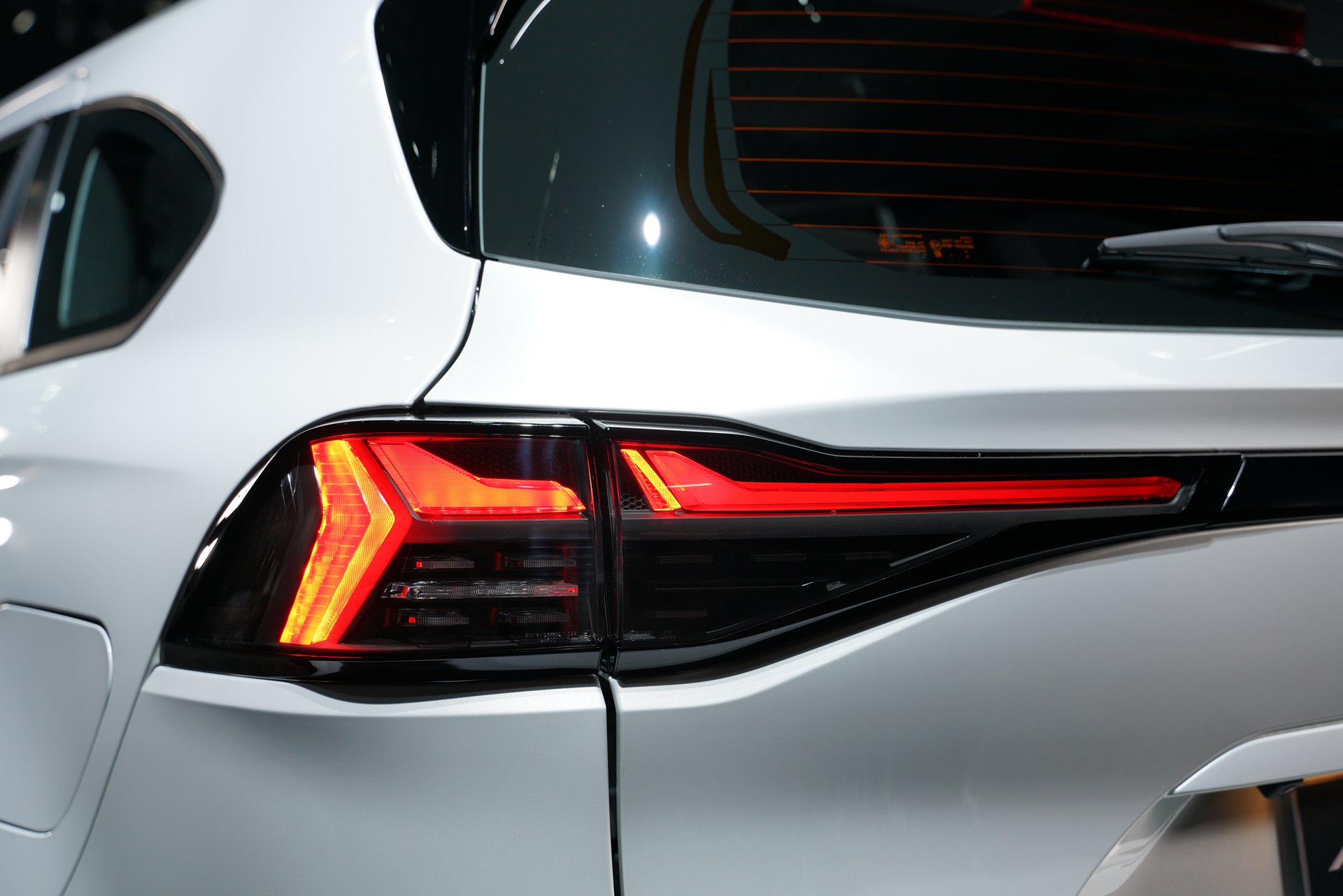 รูปภาพ อีซูซุ Isuzu MU-X 4x2 1.9 Active A/T ปี 2024