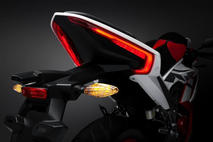 รูปภาพ จีพีเอ็กซ์ GPX Demon GR200R 4V ปี 2021