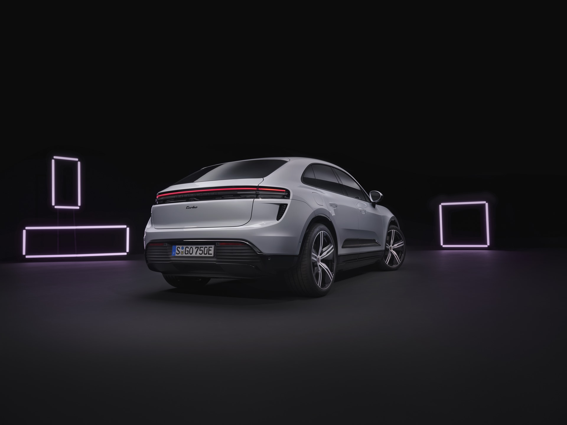 รูปภาพ ปอร์เช่ Porsche Macan Turbo ปี 2024