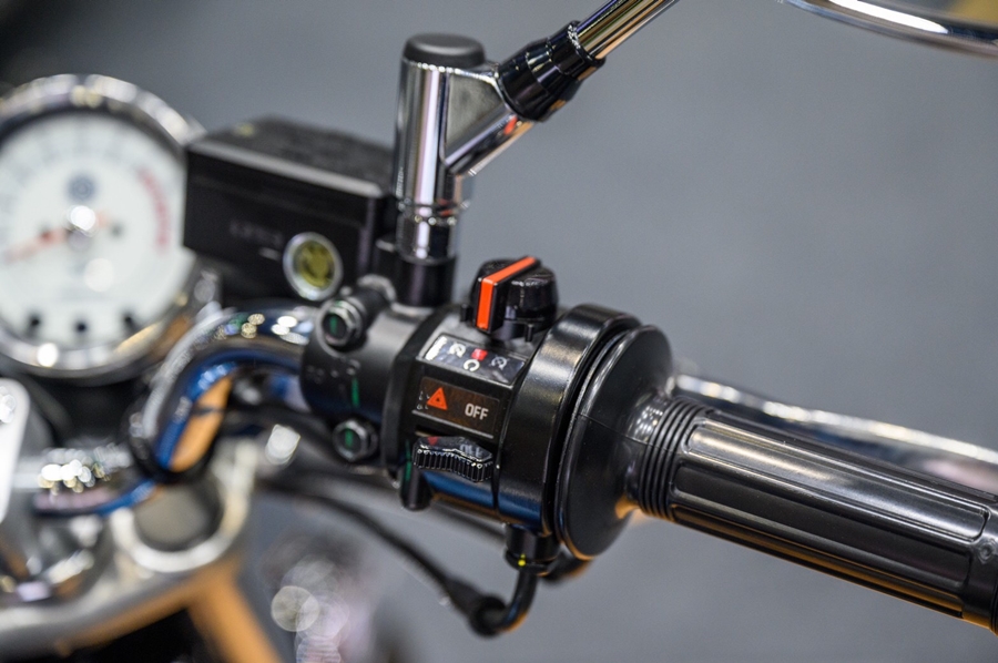 รูปภาพ ยามาฮ่า Yamaha SR400 (Standard) ปี 2020