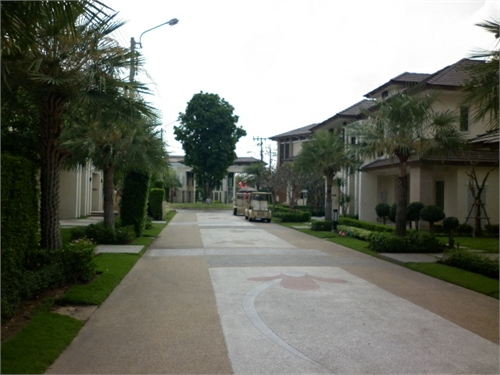 รูปภาพ เซนโทร อ่อนนุช-วงแหวน (Centro)