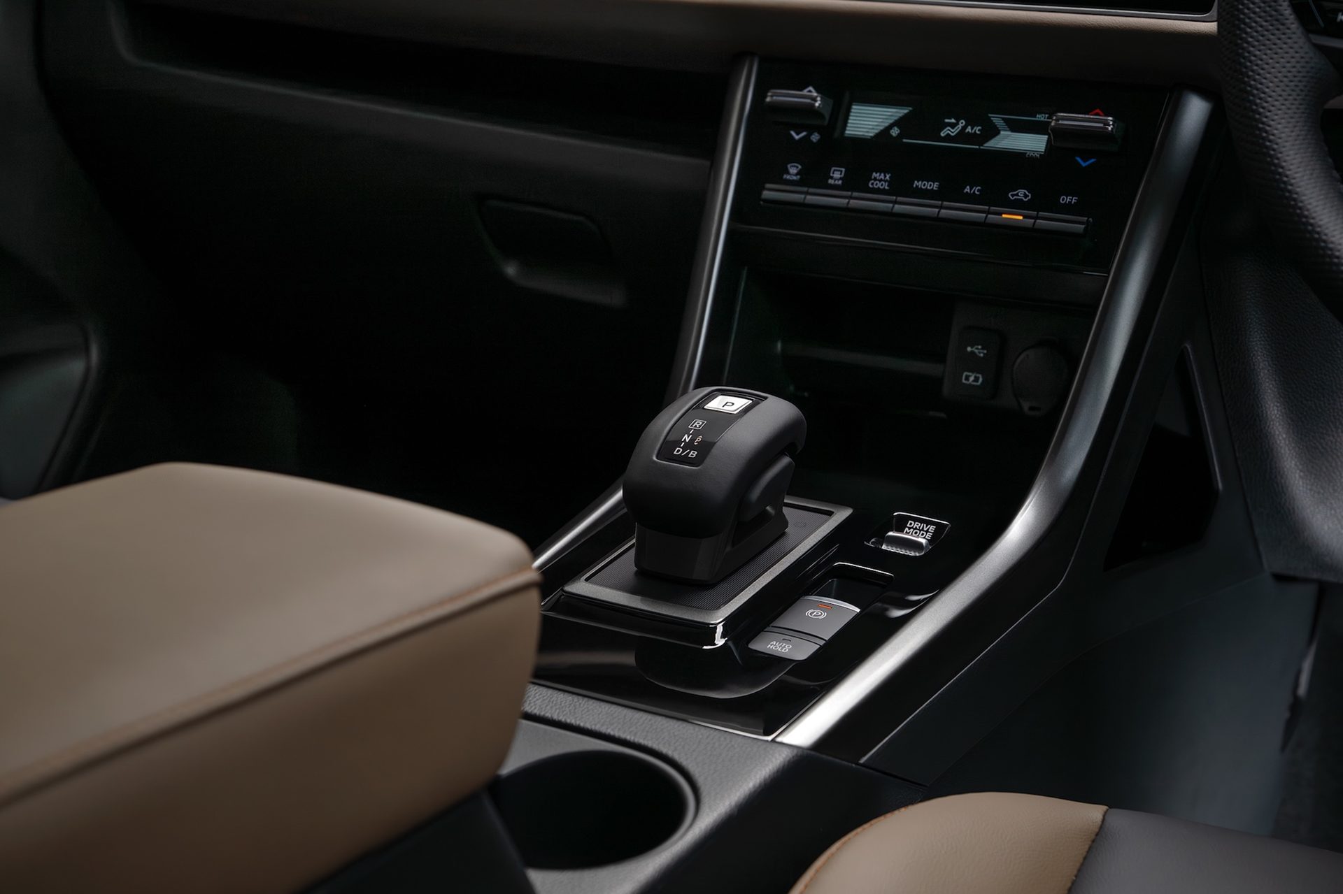 รูปภาพ มิตซูบิชิ Mitsubishi Xpander Cross HEV ปี 2025