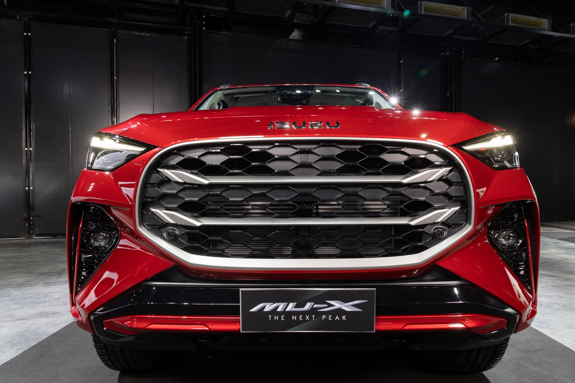 รูปภาพ อีซูซุ Isuzu MU-X 4x2 3.0 Ultimate A/T ปี 2024