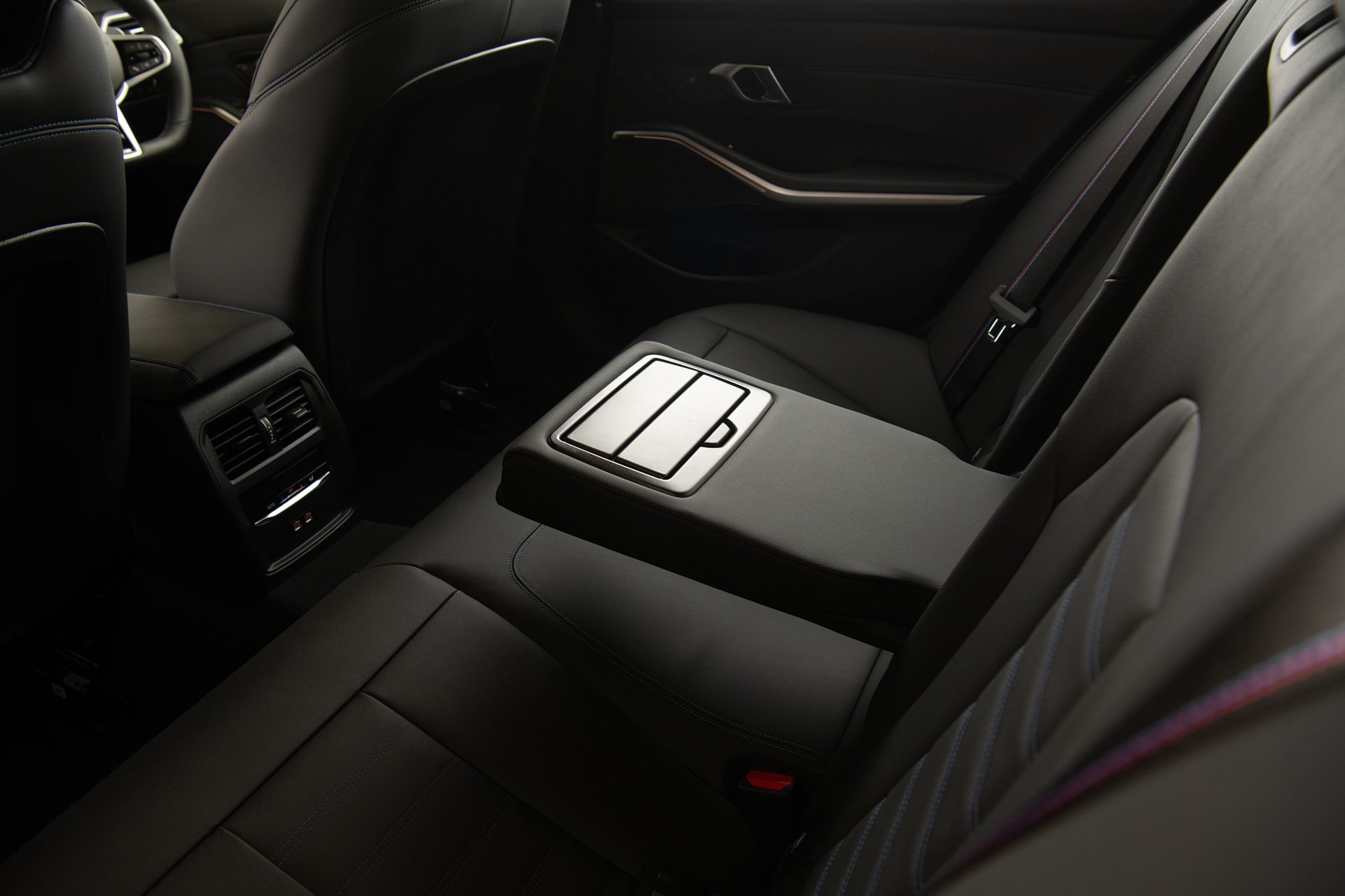 รูปภาพ บีเอ็มดับเบิลยู BMW Series 3 M340i xDrive ปี 2025