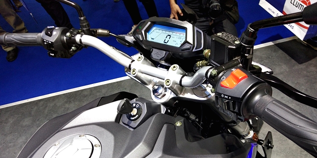 รูปภาพ จีพีเอ็กซ์ GPX Razer 220 ปี 2018