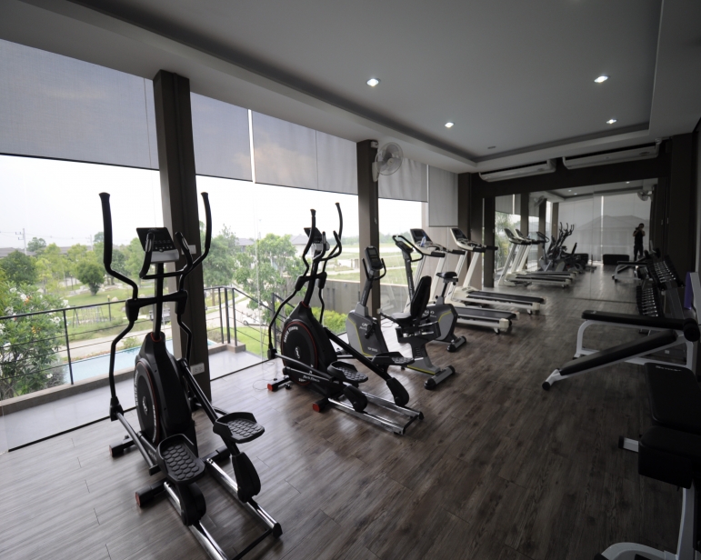 รูปภาพ เพลินจิต คอลลิน่า (Ploenchit Collina)