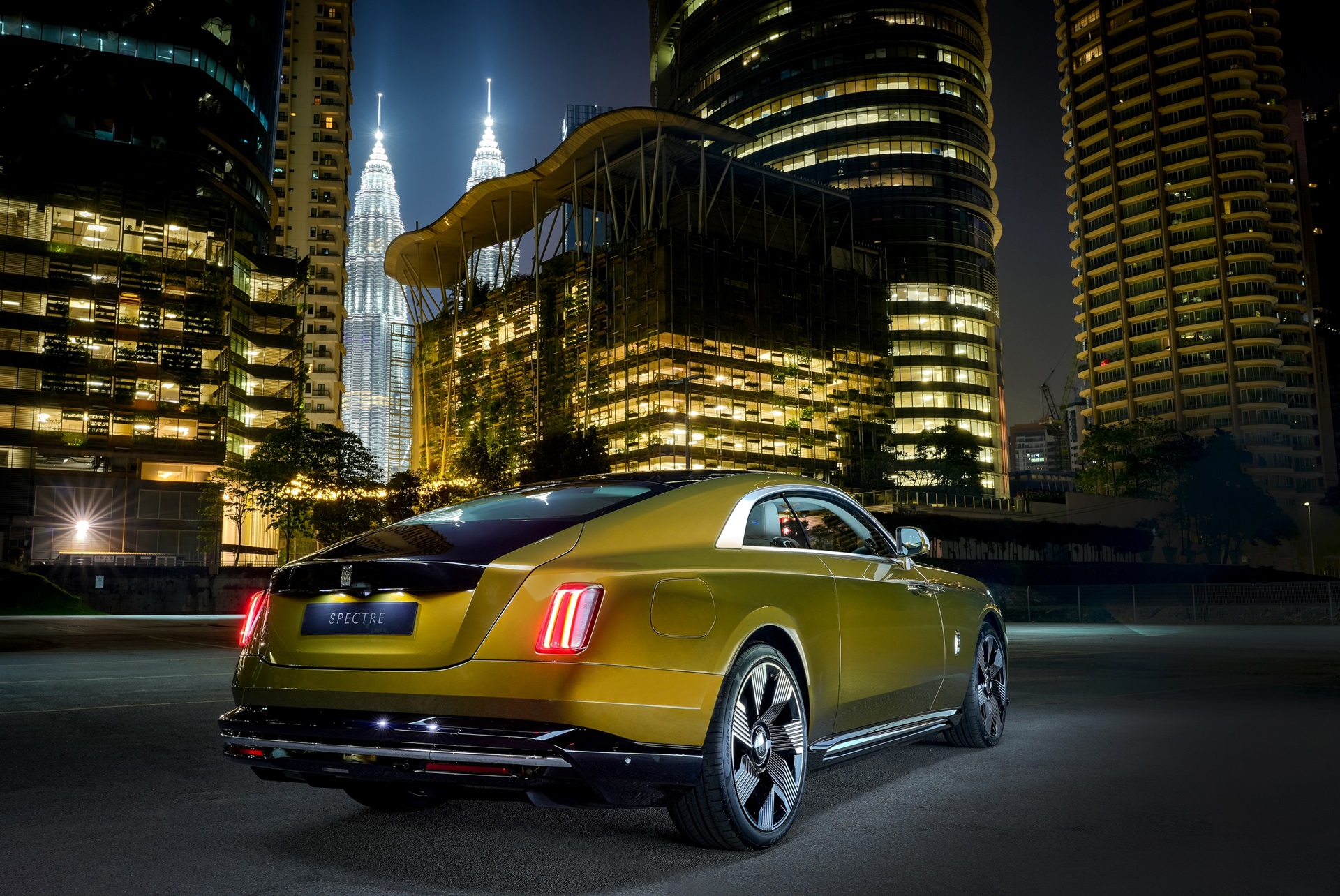 รูปภาพ โรลส์-รอยซ์ Rolls-Royce Spectre EV ปี 2023