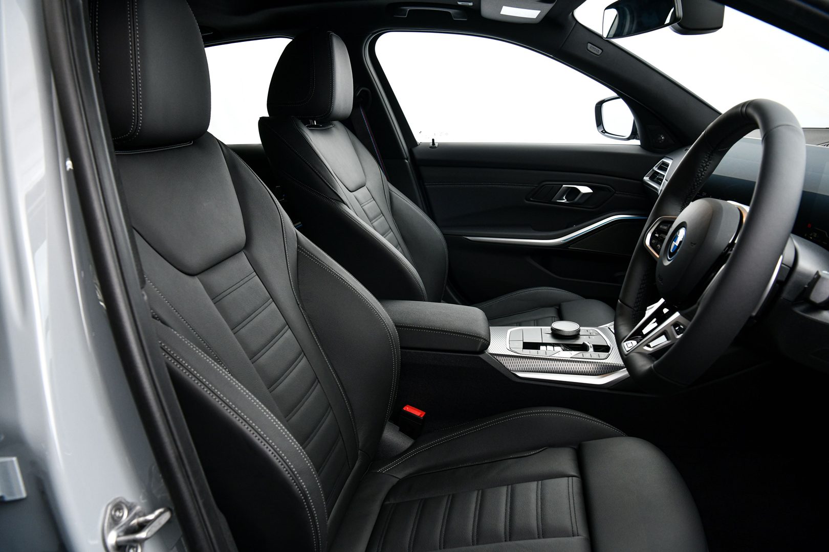 รูปภาพ บีเอ็มดับเบิลยู BMW Series 3 330e M Sport ปี 2025