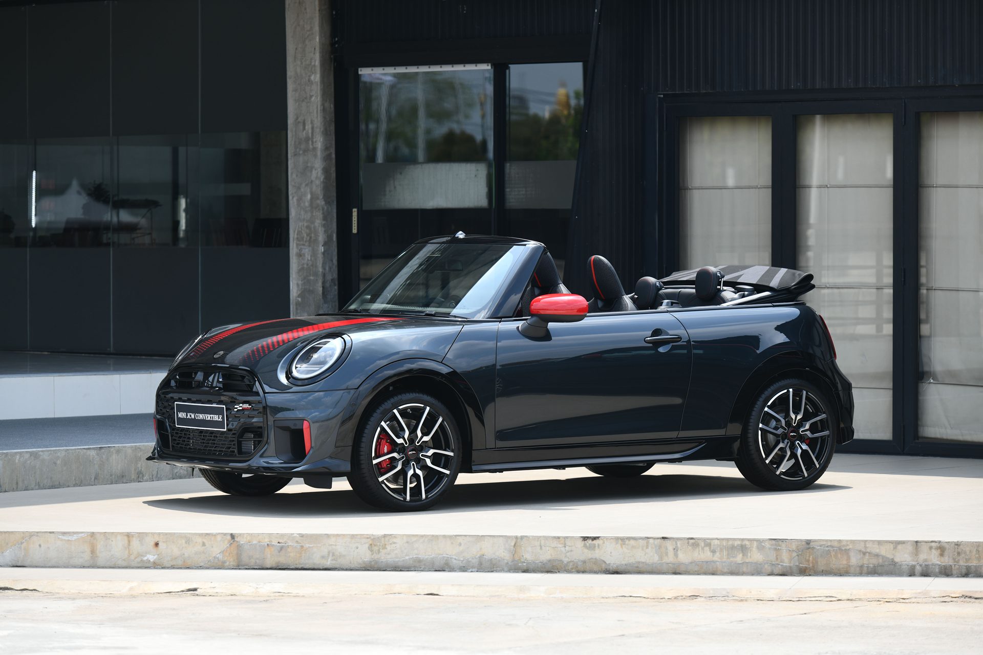 รูปภาพ มินิ Mini John Cooper Works Convertible ปี 2025
