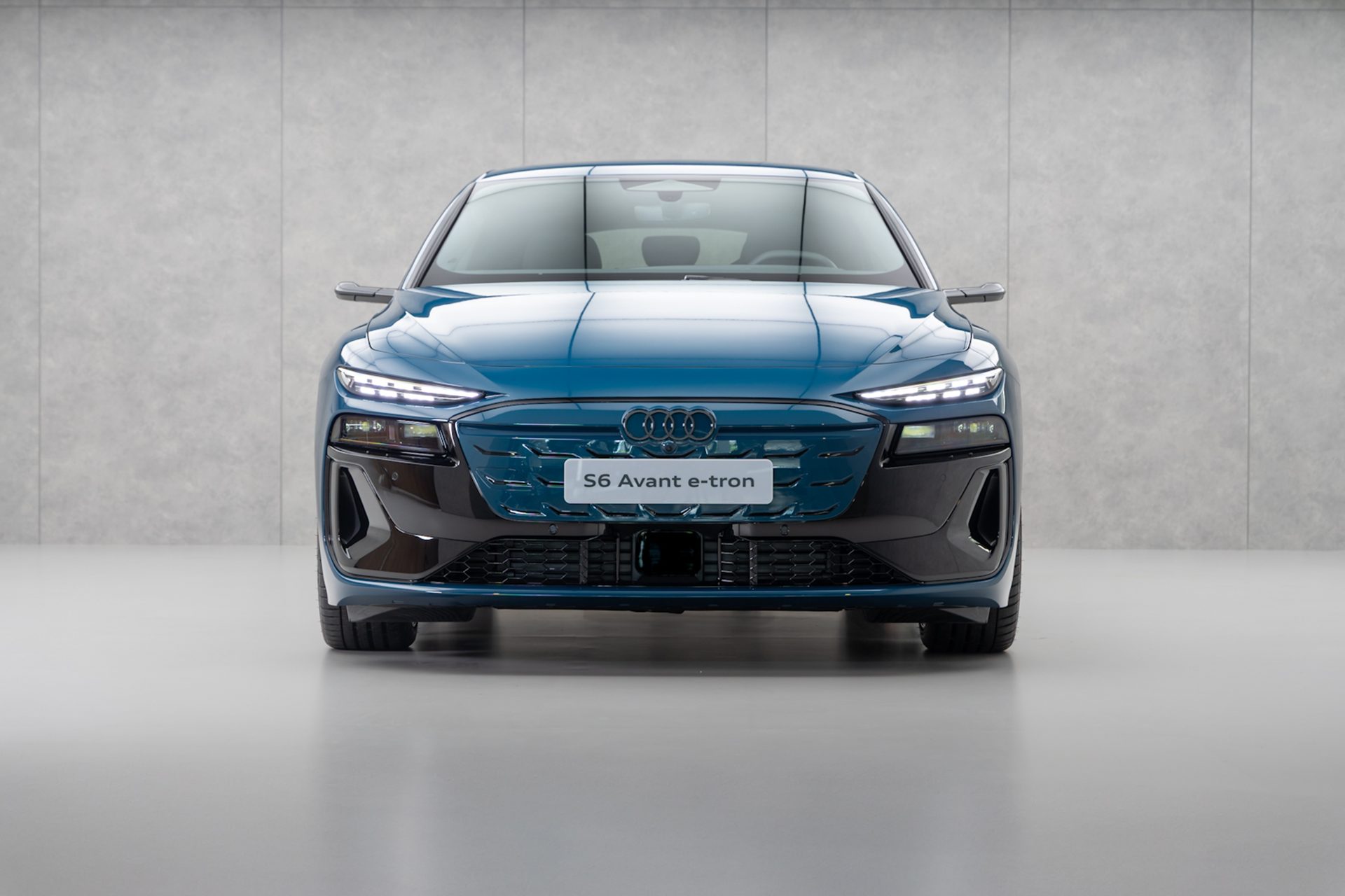 รูปภาพ อาวดี้ Audi S6 Avant e-tron quattro ปี 2025