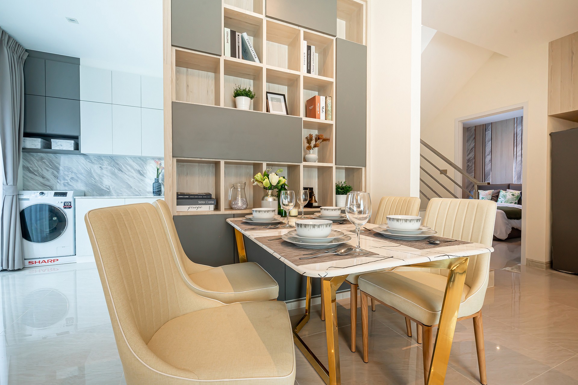 รูปภาพ เดวา สิริโสธร (Deva Sirisothon)