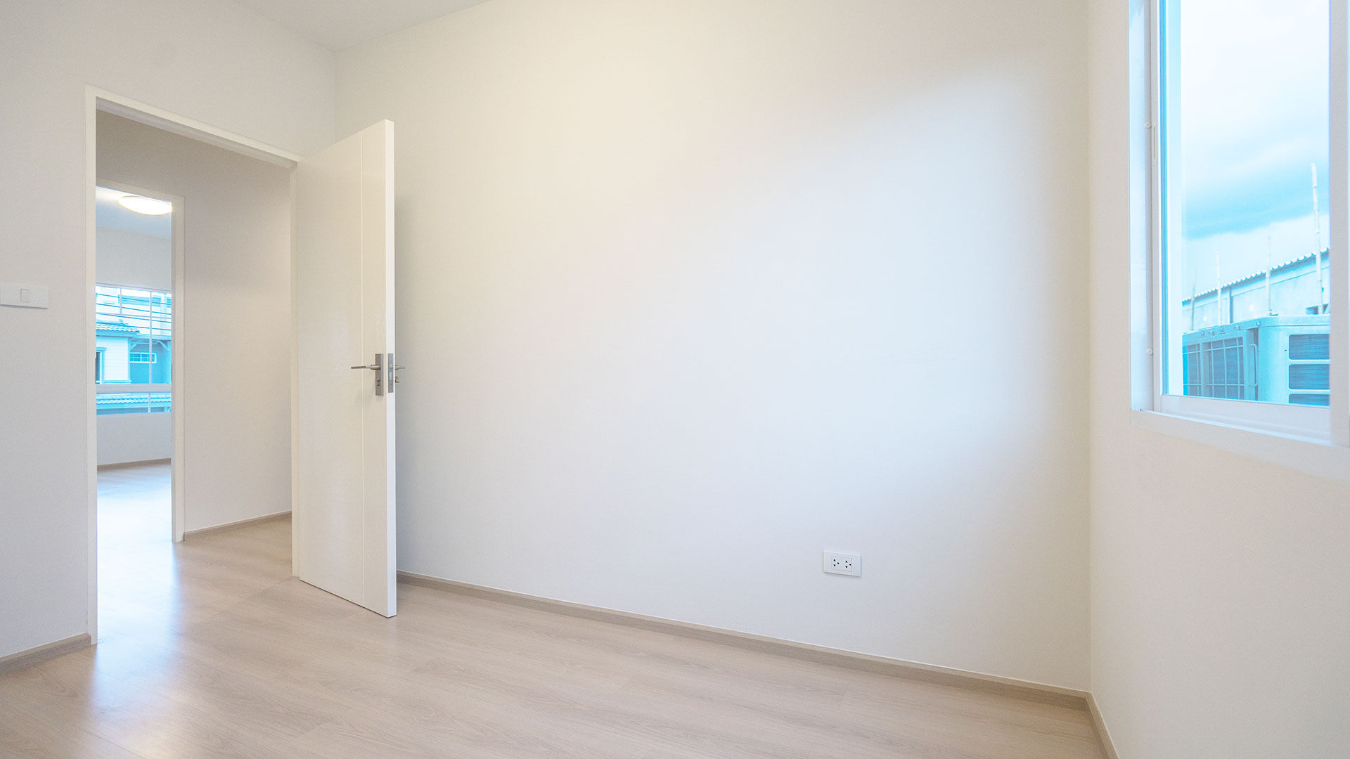 รูปภาพ อินดี้ ปิ่นเกล้า - สิรินธร (Indy Pinklao - Sirinthorn)