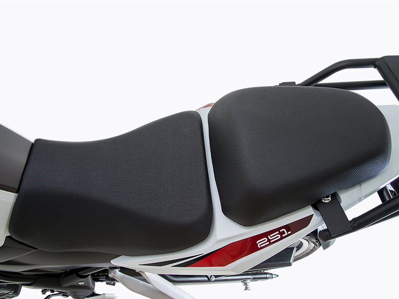 รูปภาพ เบเนลลี Benelli TRK 251 ABS ปี 2018