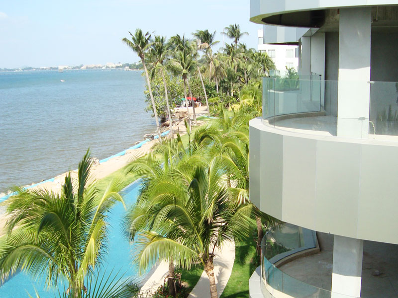 รูปภาพ โอเชียน เอจ (Ocean's Edge)