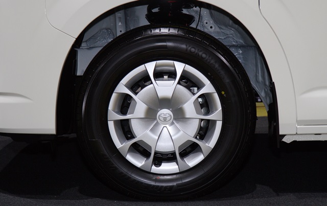 รูปภาพ โตโยต้า Toyota Commuter 2.8 AT ปี 2024