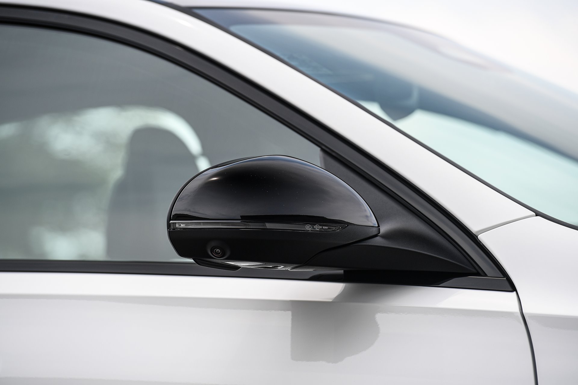 รูปภาพ เมอร์เซเดส-เบนซ์ Mercedes-benz C-Class C 350 e AMG Dynamic (Night Edition) ปี 2024