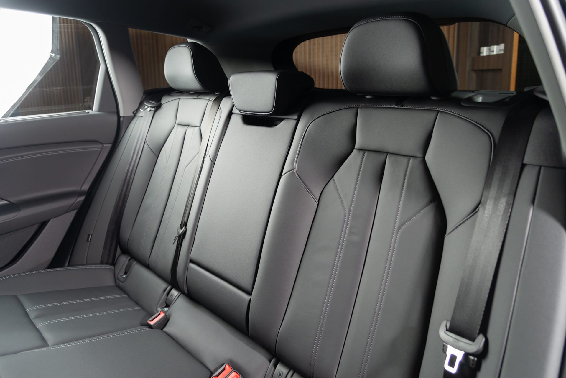 รูปภาพ อาวดี้ Audi Q6 e-tron Performance ปี 2024