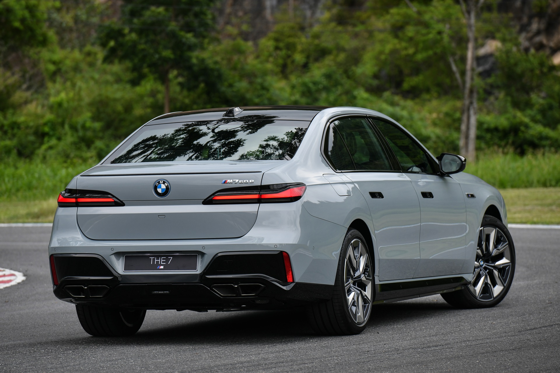 รูปภาพ บีเอ็มดับเบิลยู BMW M7 M760e xDrive ปี 2023