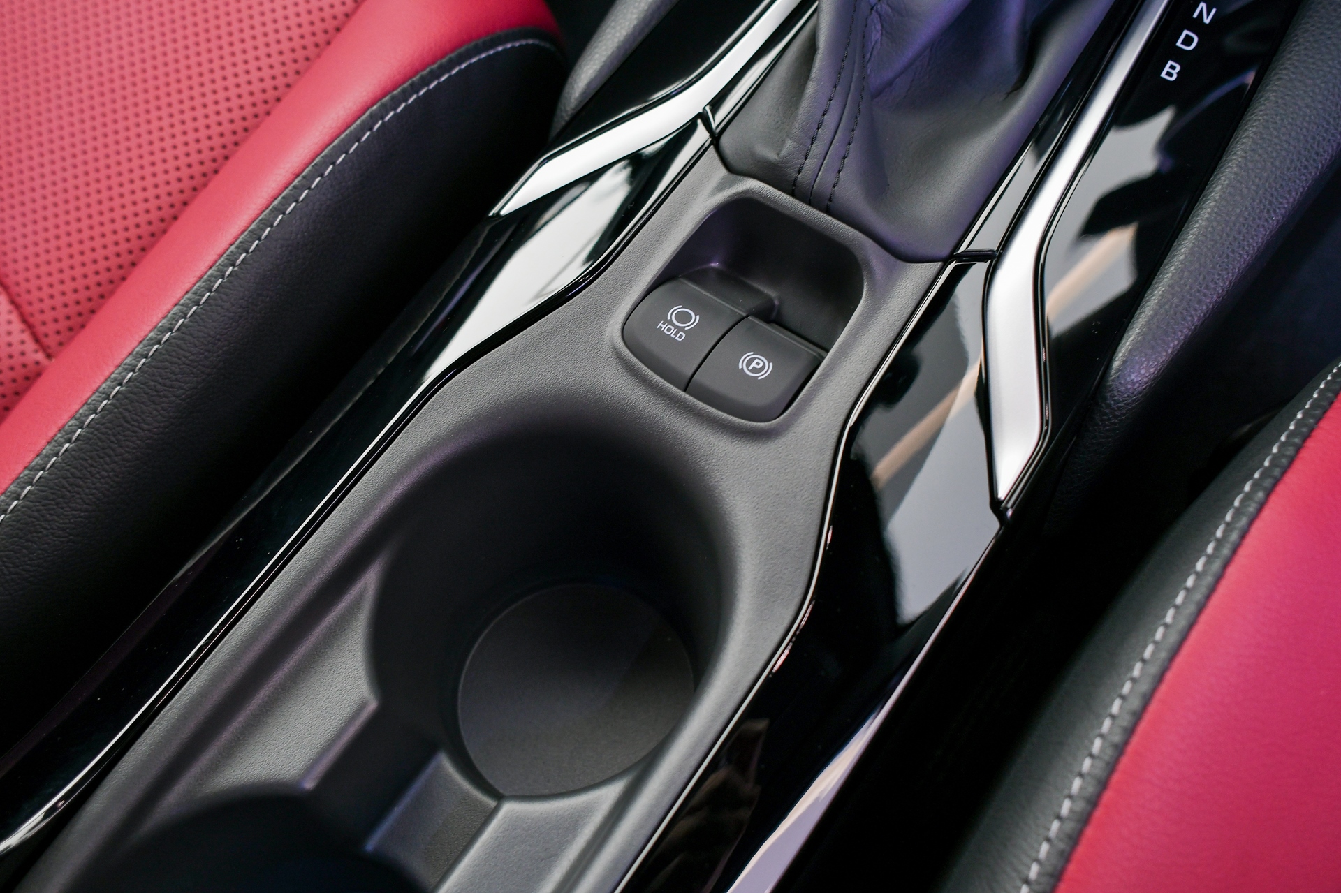 รูปภาพ โตโยต้า Toyota Corolla Cross HEV Premium ปี 2024