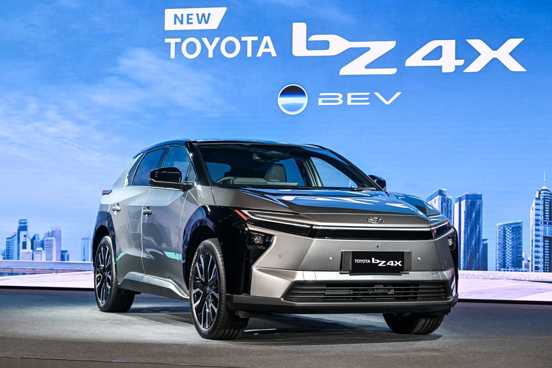 รูปภาพ โตโยต้า Toyota bZ bZ4X FWD ปี 2025