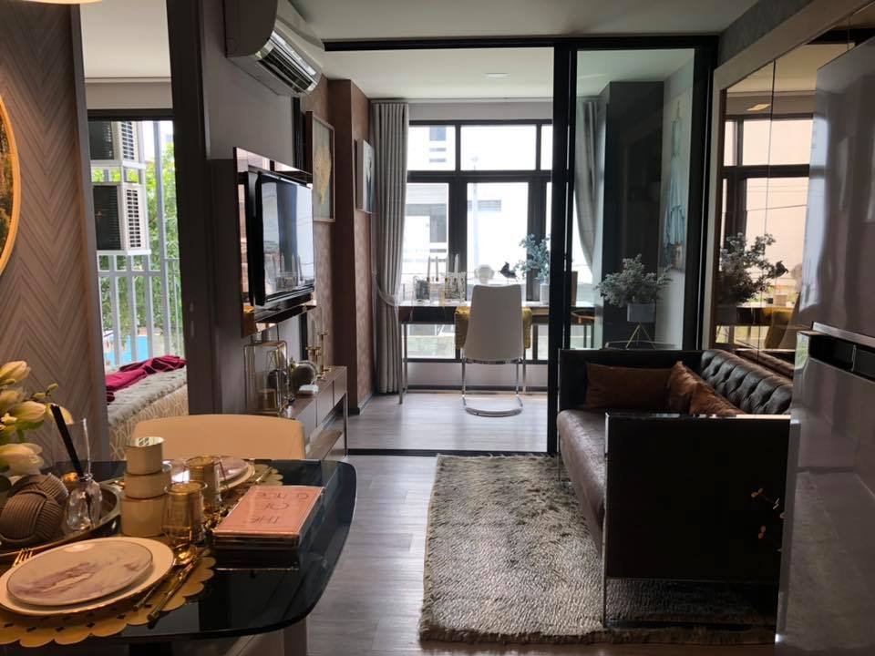 รูปภาพ ดิ เอท คอลเลคชั่น (The 8 Collection)