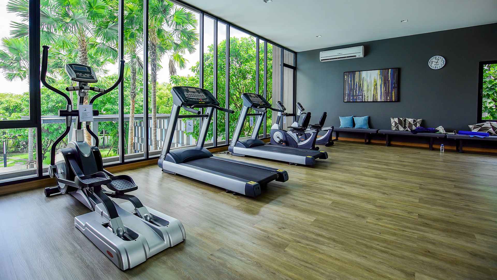 รูปภาพ มัณฑนา ศรีนครินทร์ ร่มเกล้า (Manthana Srinakarin - Romklao)