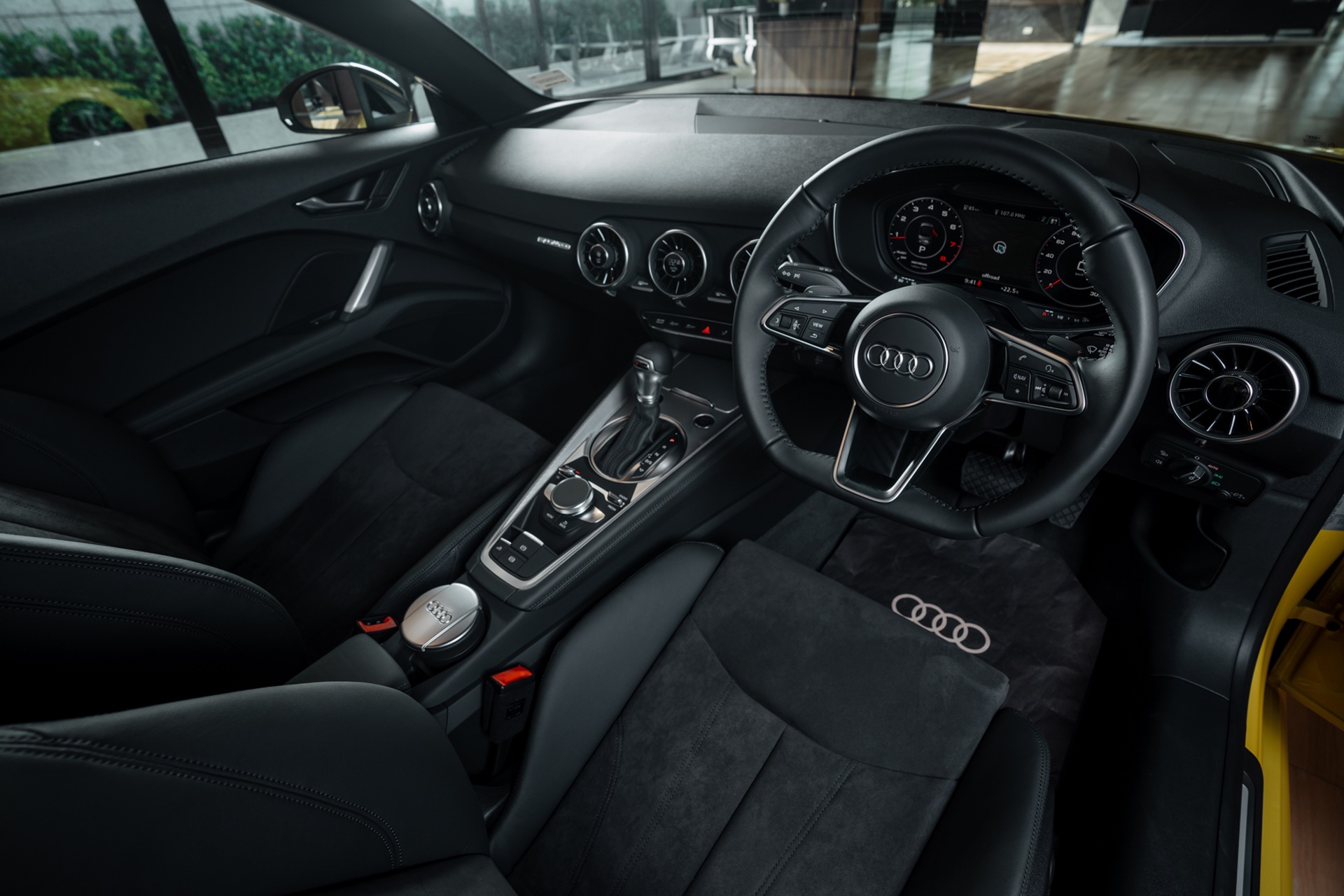 รูปภาพ อาวดี้ Audi TT Roadster Final Icon Black ปี 2023