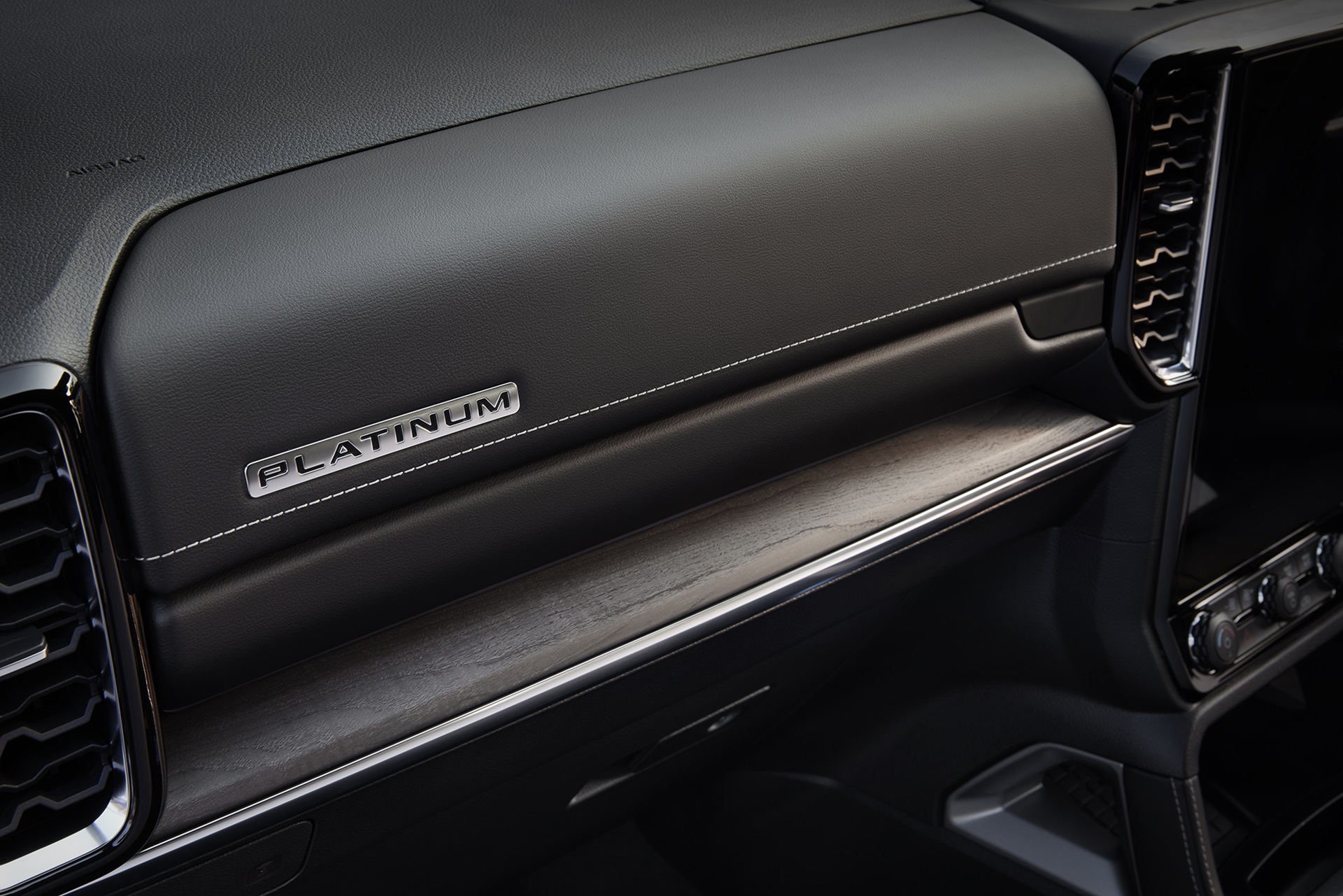 รูปภาพ ฟอร์ด Ford Everest Platinum V6 4x4 10AT ปี 2024