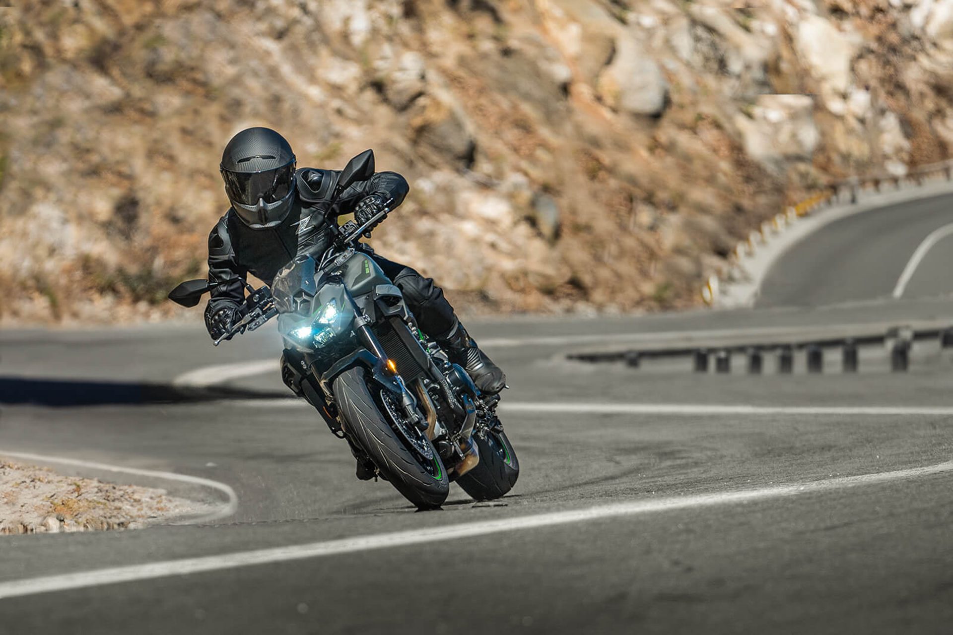 รูปภาพ คาวาซากิ Kawasaki Z 900 ปี 2025