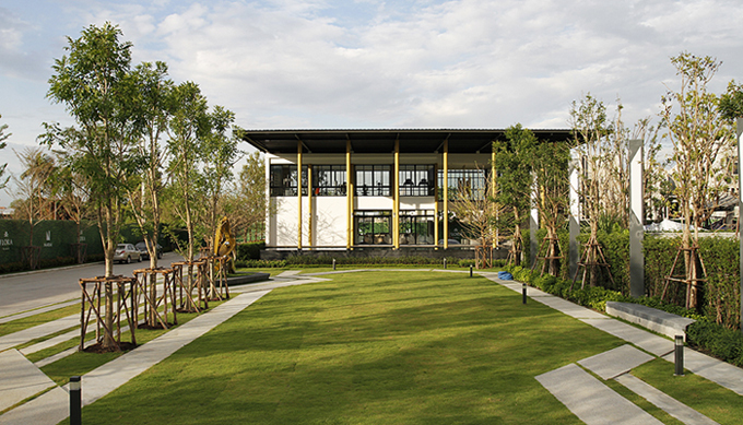 รูปภาพ ฟลอรา ติวานนท์ (Flora Tiwanon)