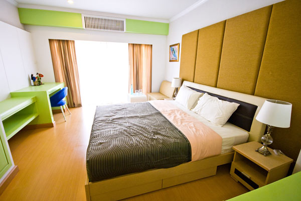 รูปภาพ เดอะ กรีนเพลส คอนโดมิเนียม (The Green Place Condominium)