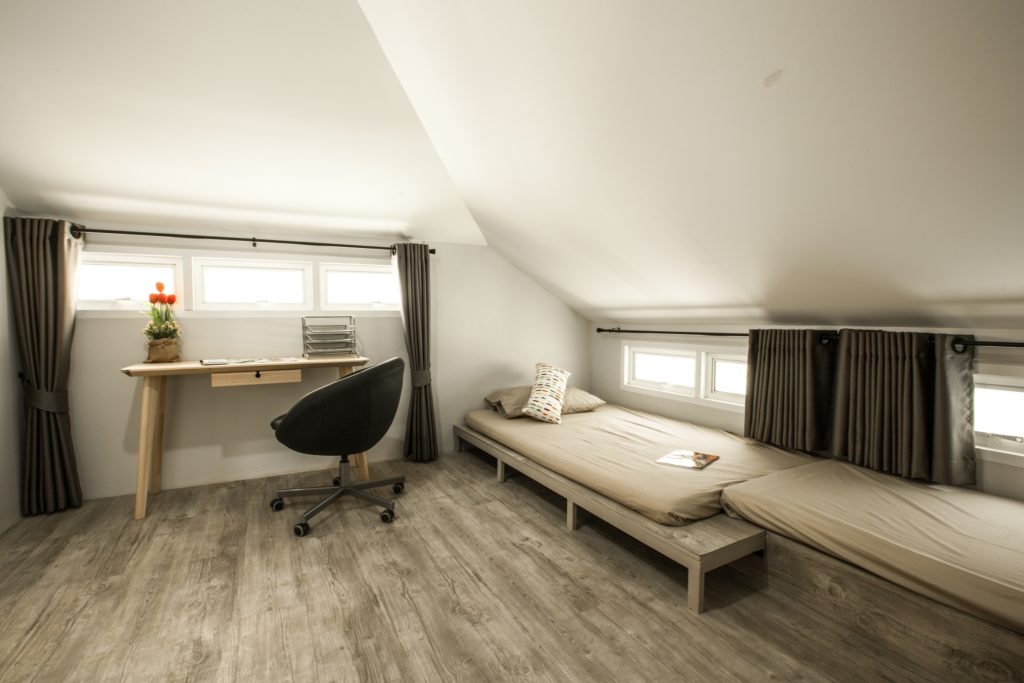 รูปภาพ แผ่นดินทอง ลิฟวิ่งโฮม (Pandintong Living Home)