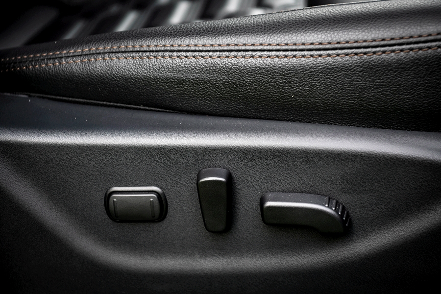 รูปภาพ นิสสัน Nissan Navara Double Cab 4WD VL 7AT ปี 2021