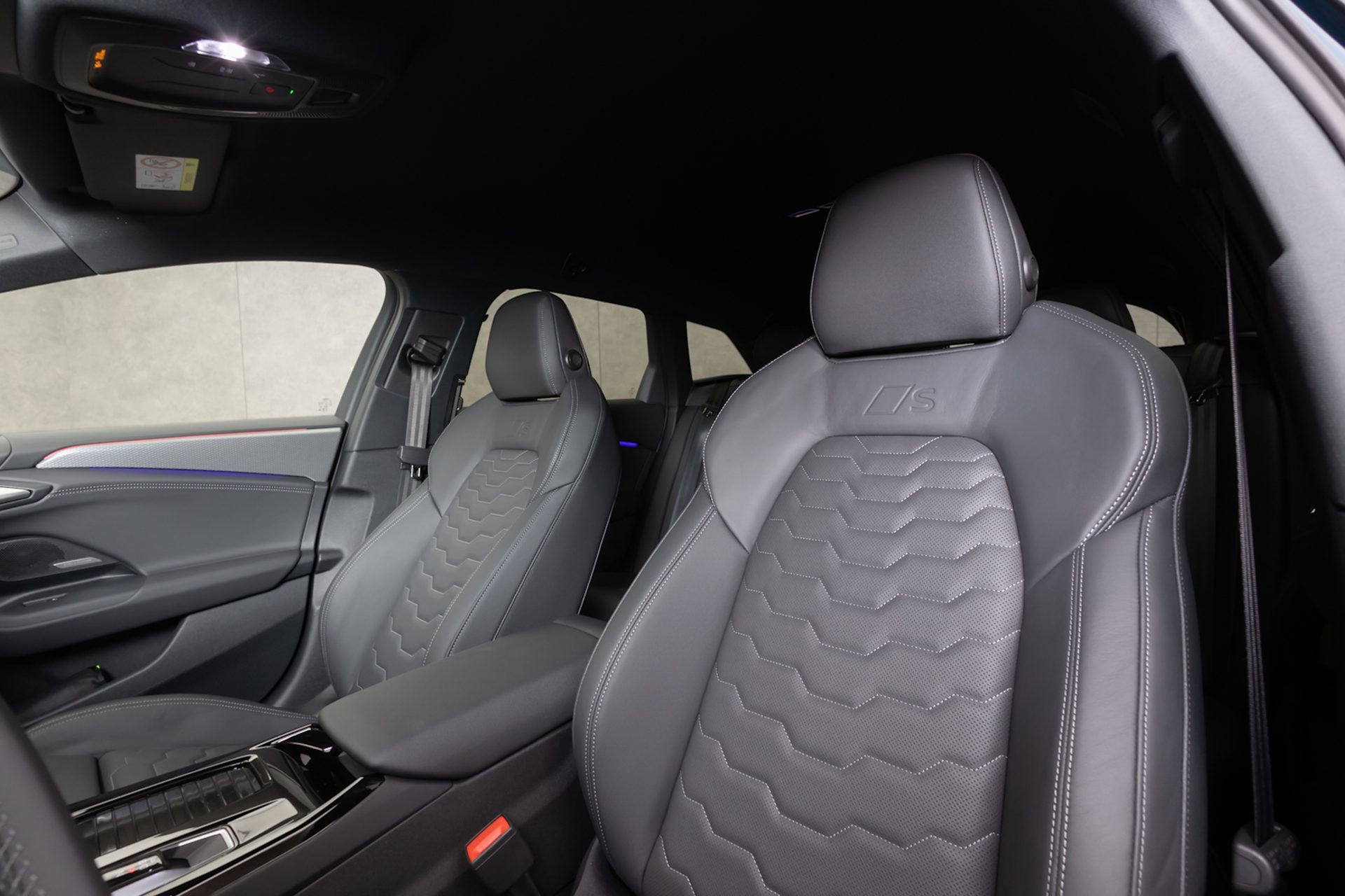 รูปภาพ อาวดี้ Audi S6 Sportback e-tron quattro ปี 2025