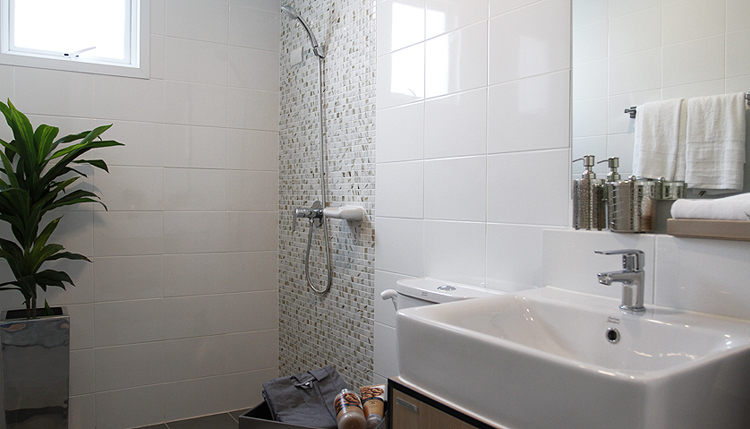 รูปภาพ ฟลอรา ติวานนท์ (Flora Tiwanon)