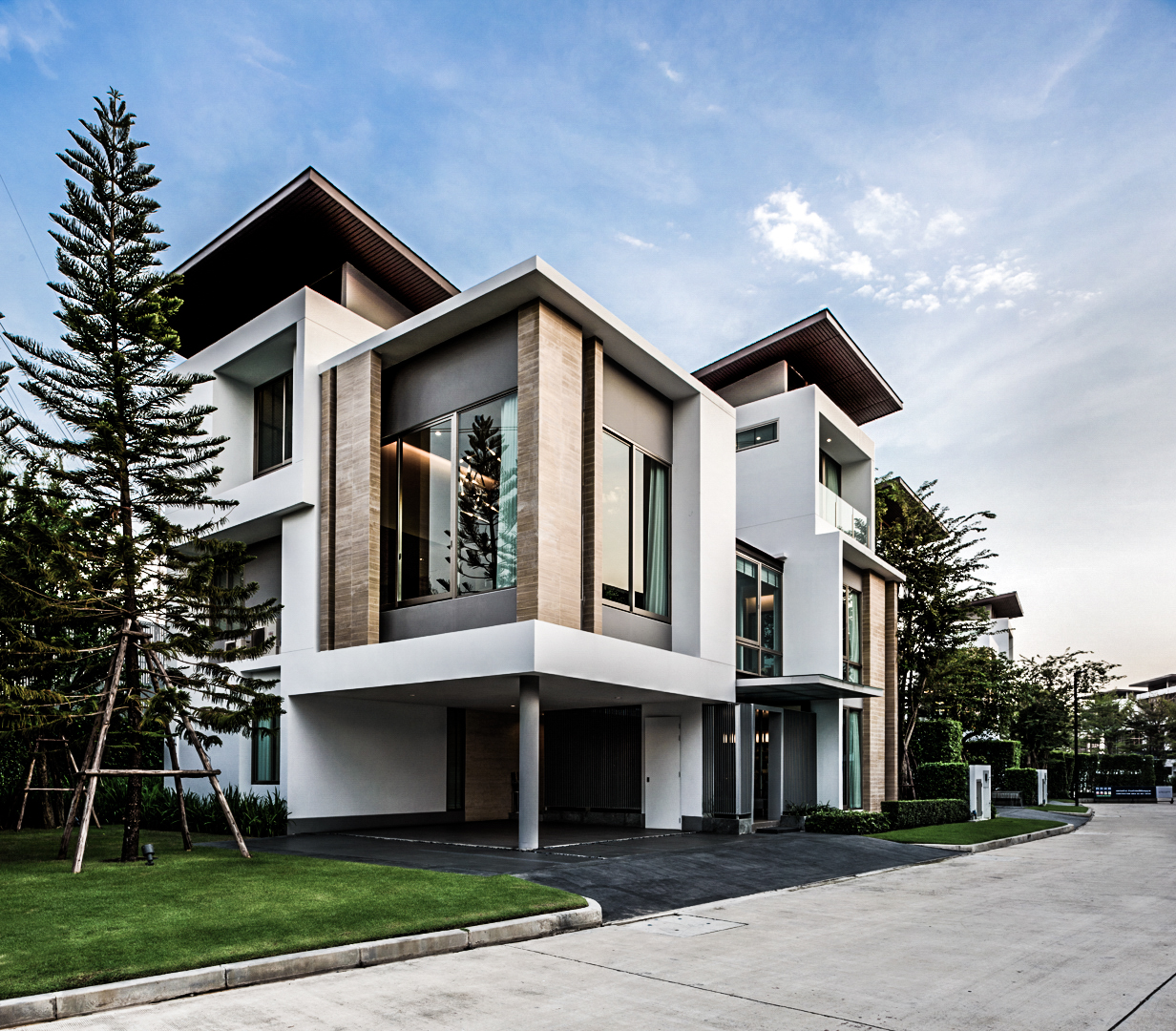 รูปภาพ เนอวานา บียอนด์ พระราม 2 (Nirvana Beyond Rama 2)