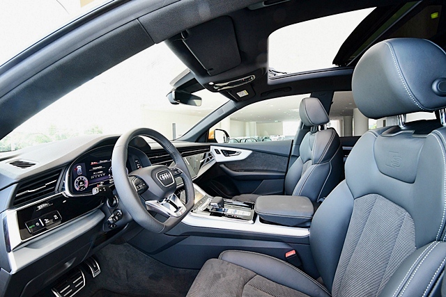 รูปภาพ อาวดี้ Audi Q8 55 TFSI quattro S Line ปี 2018