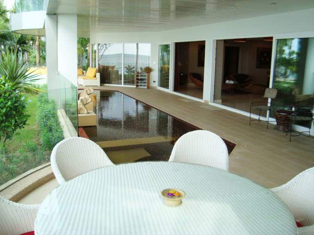 รูปภาพ โอเชียน เอจ (Ocean's Edge)