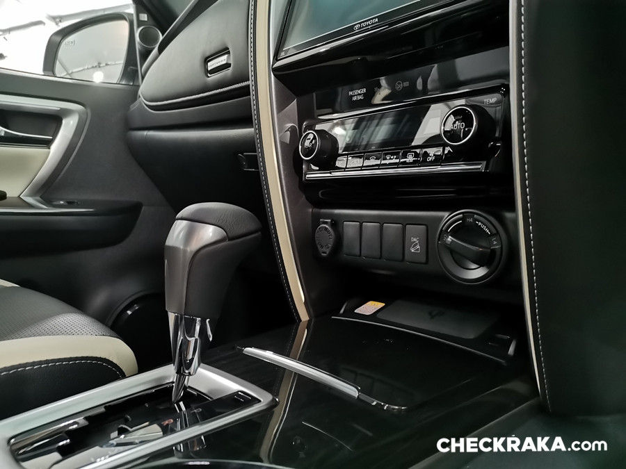 รูปภาพ โตโยต้า Toyota Fortuner 60th Anniversary Special Edition ปี 2022