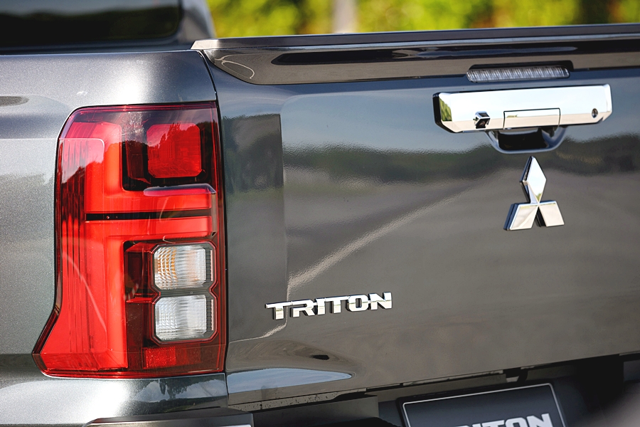 รูปภาพ มิตซูบิชิ Mitsubishi Triton Double Cab 2.4 ULTRA 4WD AT ปี 2023