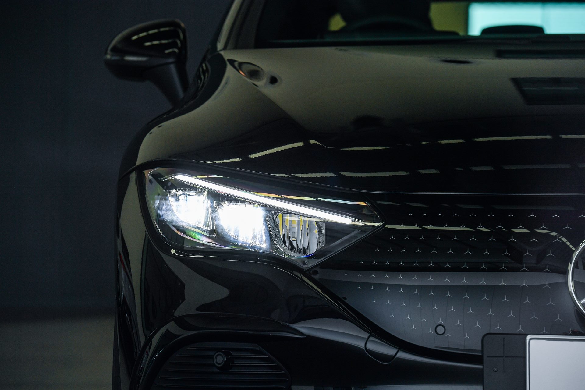 รูปภาพ เมอร์เซเดส-เบนซ์ Mercedes-benz EQ EQE 300 ปี 2024