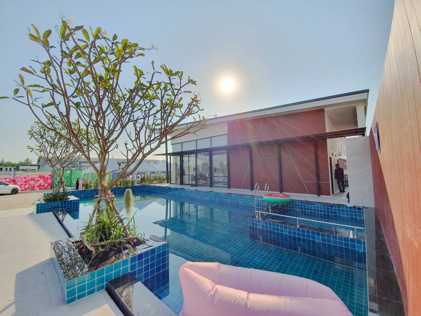 รูปภาพ วินนิ่ง เรสซิเดนท์ วงแหวน - คลอง 5 (Winning Residence Wongwaen - Klong 5)