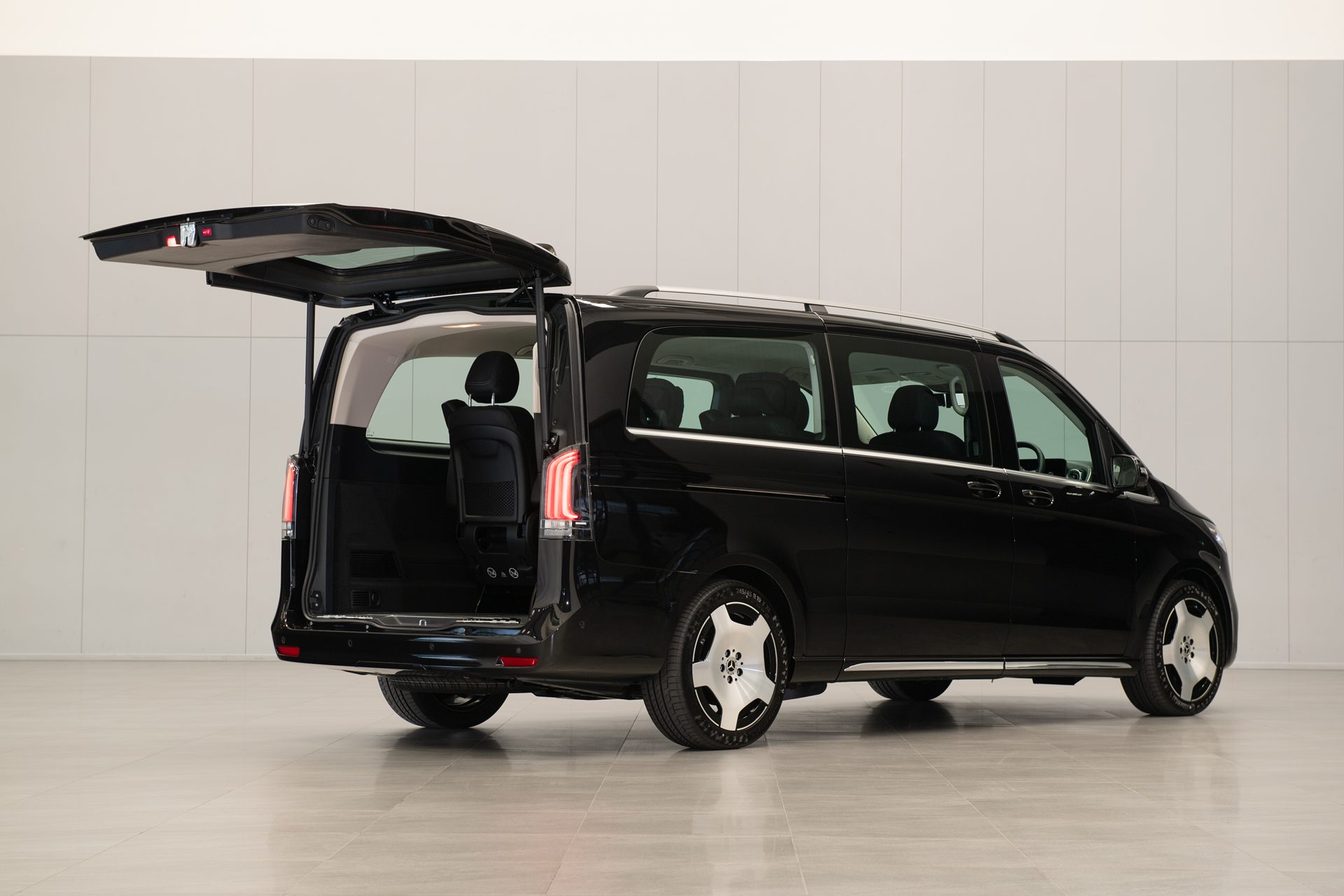 รูปภาพ เมอร์เซเดส-เบนซ์ Mercedes-benz V-Class V 300 d Exclusive ปี 2024