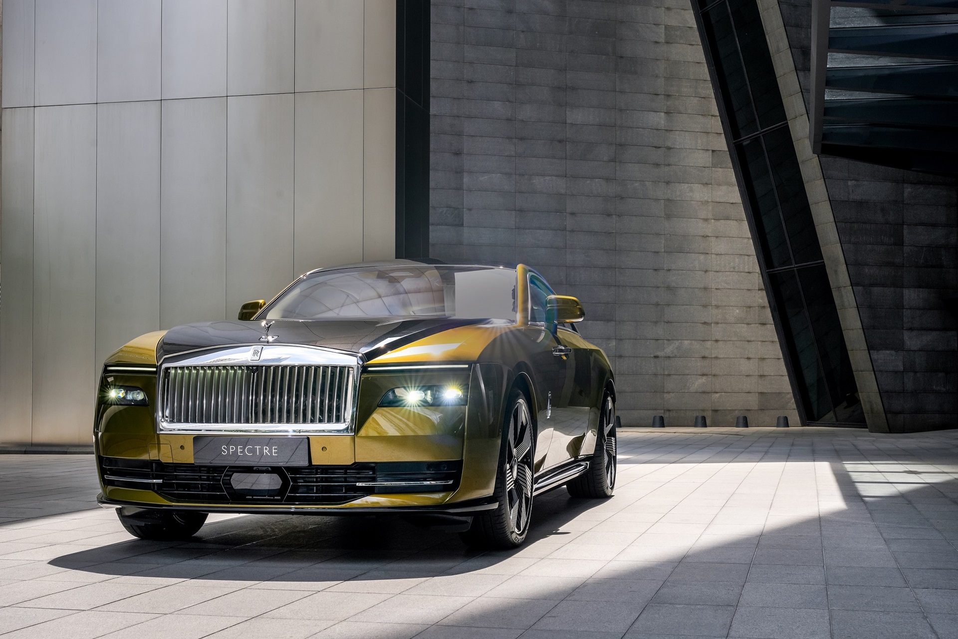 รูปภาพ โรลส์-รอยซ์ Rolls-Royce Spectre EV ปี 2023