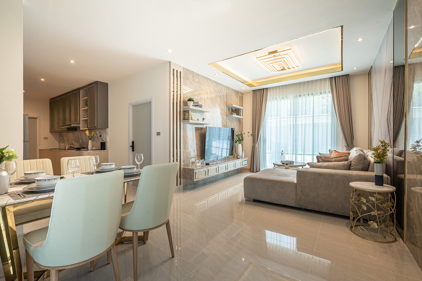 รูปภาพ เดวา สิริโสธร (Deva Sirisothon)