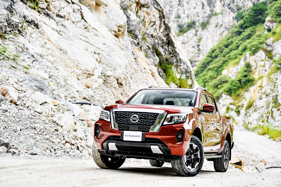 รูปภาพ นิสสัน Nissan Navara Double Cab Calibre E 7AT Black Edition ปี 2024