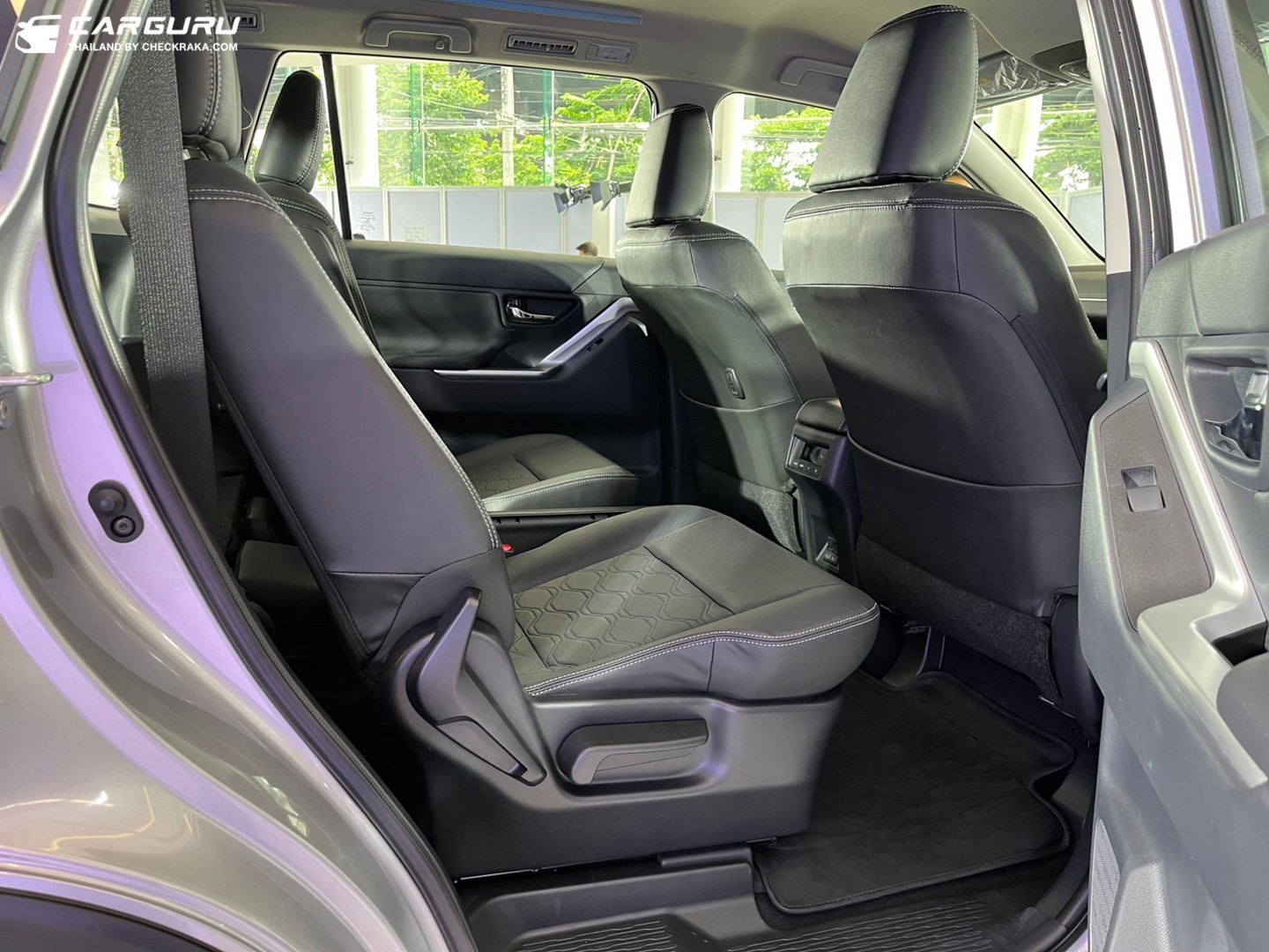 รูปภาพ โตโยต้า Toyota Innova Zenix 2.0 HEV Smart ปี 2023